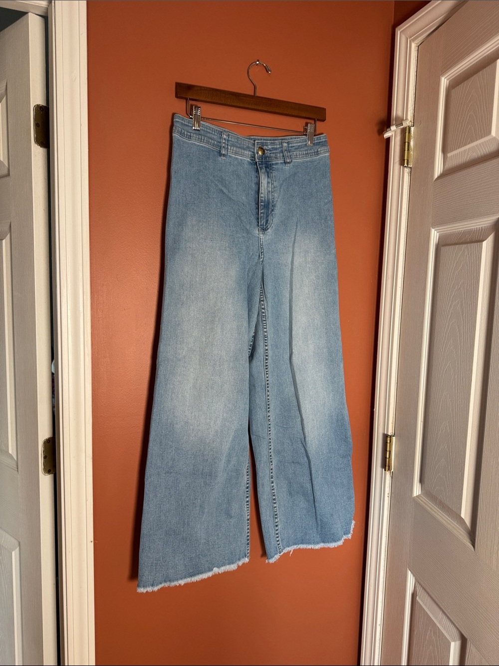 Billabong Light Blue Wide-Leg Jeans with Frayed Hem